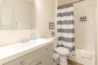 The Delightful Doubles- Unit A- Centrally Located - Columbus - 6