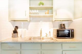 The Delightful Doubles- Unit A- Centrally Located - Columbus - 3