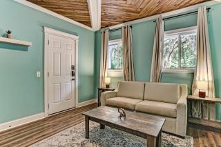 Sweet Sunny Retreat- House 2 - Savannah - 7