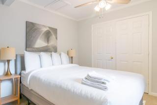 Near Riverwalk & Downtown- Briarwood Beauty - Columbus - 9