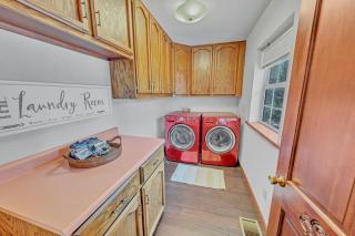 NEW! Huge Game Room, Hikeable, Red Rock View, Fireplace, Ping Pong, Yoga, Golf Course, Pickle Ball! - Sedona - 2