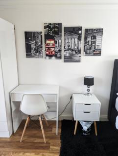 Luxury Hotel Rooms - Palmers Green - 4