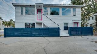 Flamingle in Fushia- Unit B- Steps to the Beach! - Tybee Island - 5