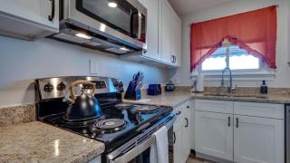 Garden City Delight-Less than 5 miles from Downtown! - Savannah - 4