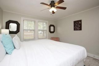 Forest Lake Hidden Gem 3 Min to Ft Jackson & Shops - Columbia - 0