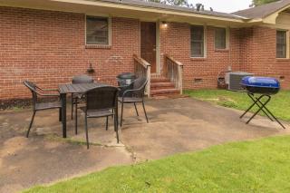 10 Min to Downtown Close to Dining-Boxwood Beauty - Columbus - 1