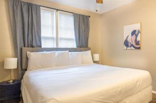 The Delightful Doubles- Unit B- Centrally Located - 1