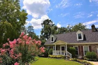The Bright Brick Beauty Great Back Deck & Yard - Columbia - 6