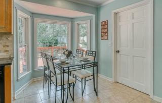 The Bright Brick Beauty Great Back Deck & Yard - Columbia - 2
