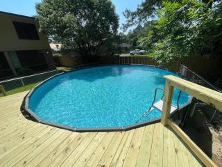 Midcentury Modern - Pool & Hot tub - Retro Retreat - Mobile - 8