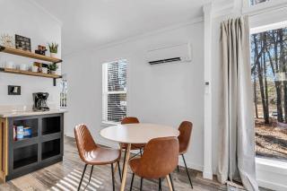 Tiny House Near Hiking- Green Mountain Getaway - 8