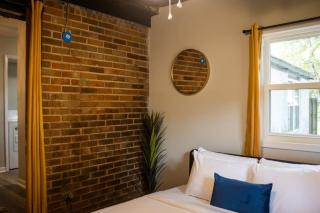 The Cozy Getaway Grill & Roku at Your Convenience! - Huntsville - 8