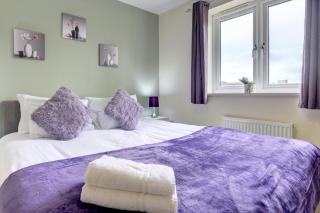 Modern Comfort, 2BR, Ensuite, Parking - Rugby - 2