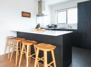 The Savvy Retreat - vineyard views - Martinborough - 4
