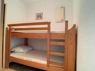 F2 Cabine avec Parking, Lave-linge, Lave-vaisselle, TV - FR-1-715-26 - Mauguio - 3