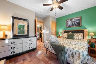 'Beary Cozy Cabin' - Dogs Welcome Ellijay-HotTub - Ellijay - 8