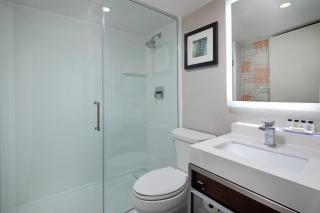 Crowne Plaza Toronto Airport by IHG - Toronto - 3