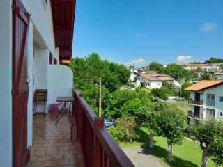 Spacieux T4 rénové à Hendaye, lumineux et calme, proche plage avec parking et WiFi. - FR-1-239-985 - Hendaya - 8