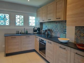 Spacieux T4 rénové à Hendaye, lumineux et calme, proche plage avec parking et WiFi. - FR-1-239-985 - 6