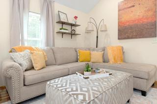 2BR 1BA Remodeled House in Gray Community - 1