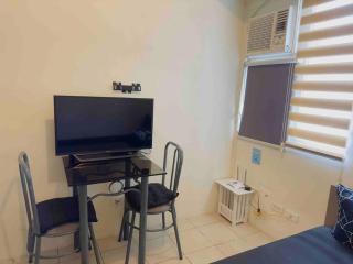 Urban Deca EDSA Staycation w/Unli Wi-Fi & Netflix - Manila - 7
