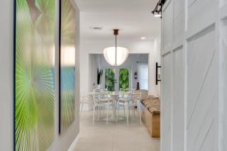 Poolside Paradise: 4BR w POOL and Mini Playground - Hollywood - 1