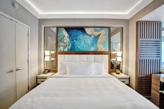 Luxury Beachfront Studio with Daily Cleaning - Fort Lauderdale - 1