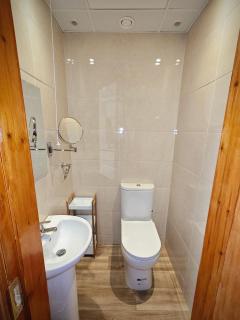 Mountain View Accommodation - 9