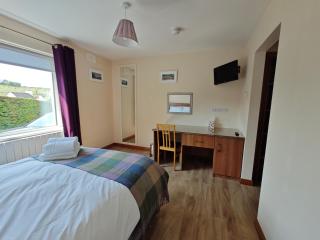Mountain View Accommodation - Donegal - 3