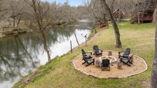 NEW River-front Fire pit Game Room and MORE - 4