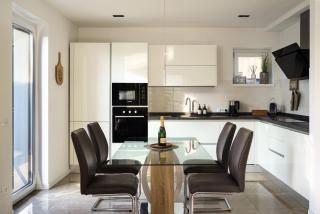 SalvatoreHomes - Luxury Villa with private Dream Garden & BBQ - Casa Palma - a 5 Star Luxury Collection at Lake Garda - San Zeno di Montagna - 1