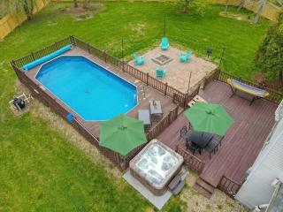 The Retreat - Private Pool-Spa-Firepit-Gameroom - Greenwood - 0