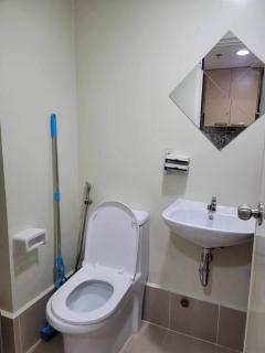 ZackG Serene Homestay at Brenthill 406 - 7