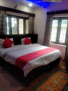 Orchard Hotel - 9