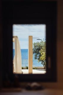 Salty Angel Sea Front Villa - Laganas - 4