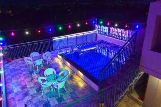 HOTEL REMARK - 2