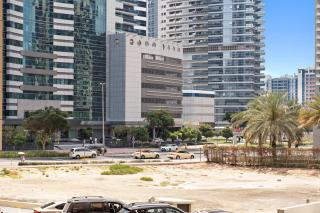 Silkhaus Luxury 1 BDR with Metro Nearby - Dubai - 3