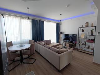 18th & 16h Floor Secure Luxury Condos With Pool & Fitness Included In Price - Skopje - 3