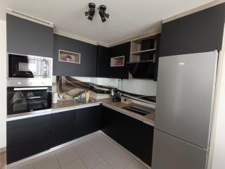 18th & 16h Floor Secure Luxury Condos With Pool & Fitness Included In Price - Skopje - 1