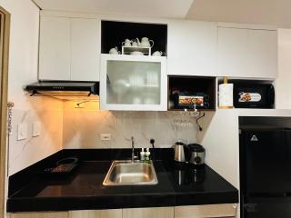 Davids Suite at Hope Residences Trece Martires Cavite - Trece Martires - 2