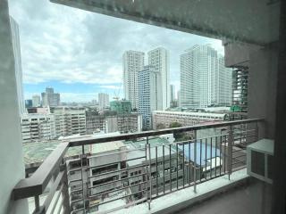 1BR with Balcony KL Tower, Greenbelt near AIM - Manila - 9