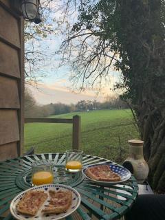 Cabin in the Woods - Ardingly - 4