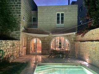 Unique Farmhouse-4 double bedroom, quiet w/views - San Katald - 4
