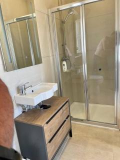 Unique Farmhouse-4 double bedroom, quiet w/views - San Katald - 1