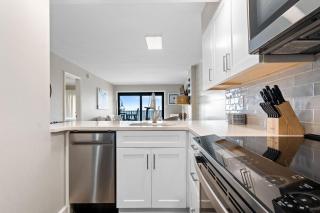 Ocean Breeze East 803 - 3