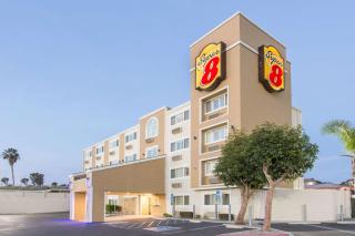 Super 8 by Wyndham National City Chula Vista - National City - 9