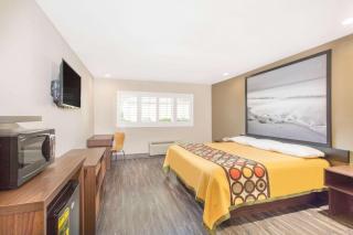 Super 8 by Wyndham National City Chula Vista - National City - 5