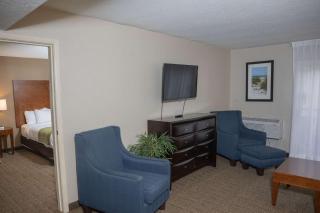 Comfort Inn & Suites - Erie - 5