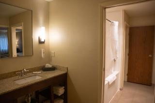 Comfort Inn & Suites - Erie - 2