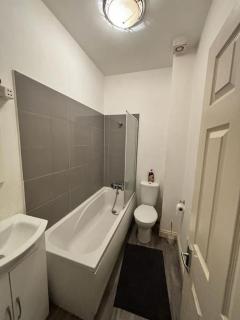 Ground Floor Entire Studio Flat - Slough - 3